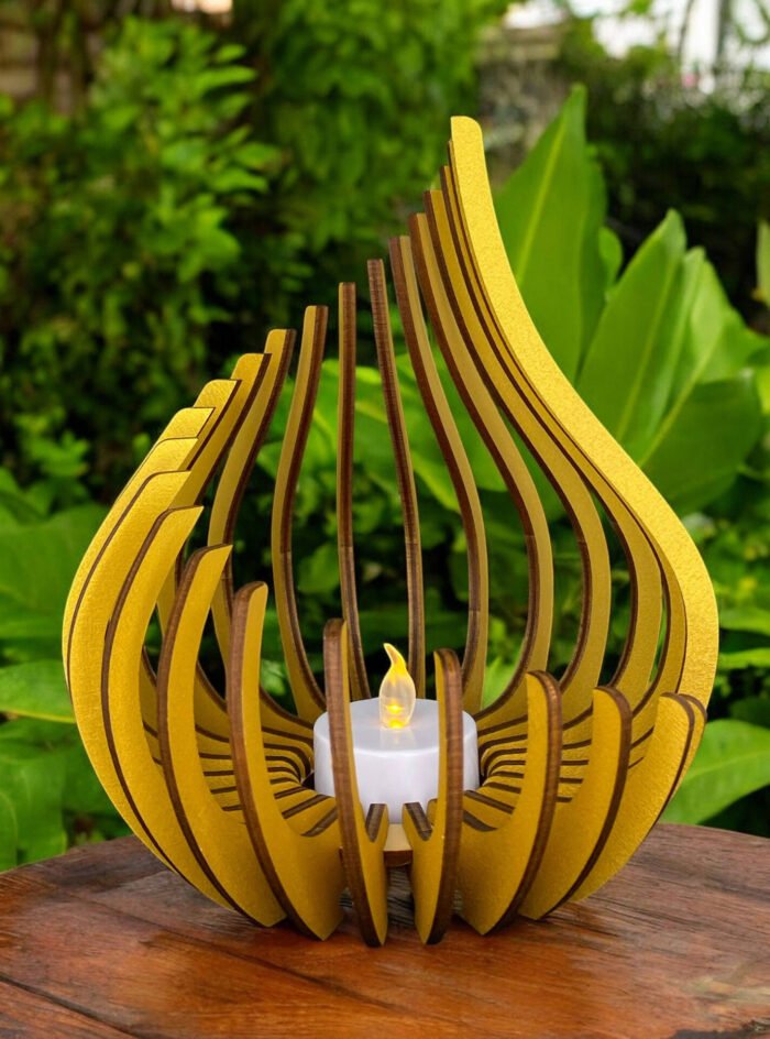 photophore spirale bois peint or ambiance exterieure vegetation