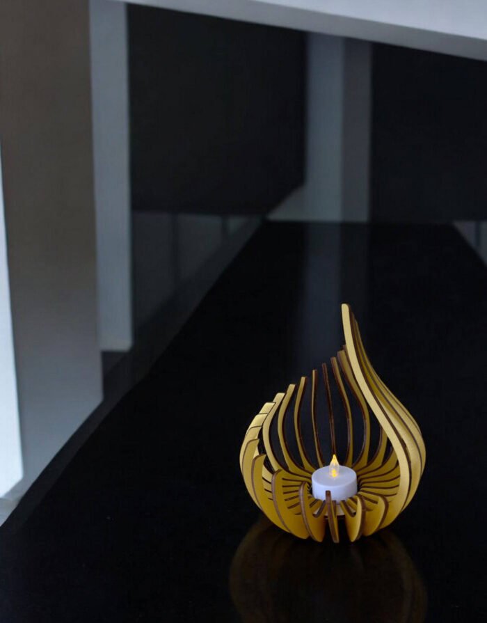 photophore spirale bois peint or golden candle holder